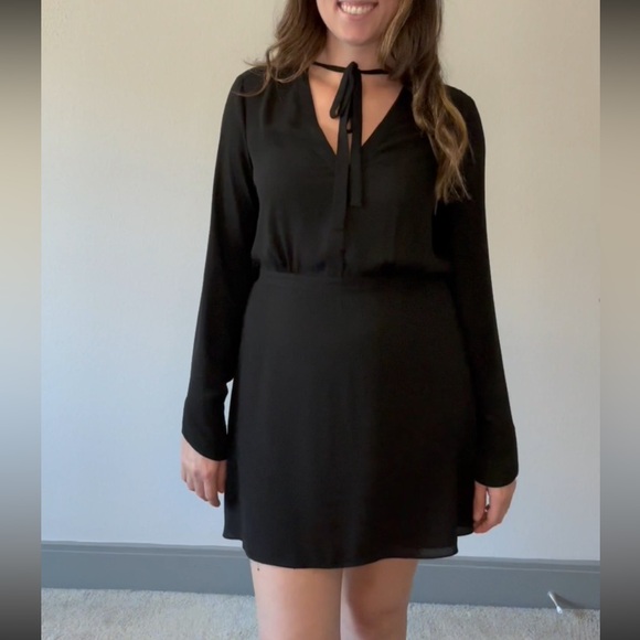 BCBGMaxAzria Dresses & Skirts - BCBGMaxAzria Black Lani Cape Dress, Size Large, long-sleeve chiffon tie neck